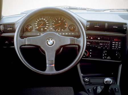 Передняя панель М3 Е 30