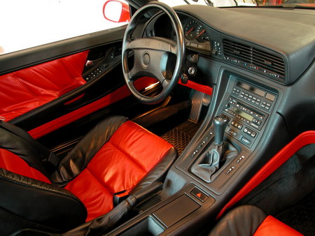 Салон BMW 850 CSi