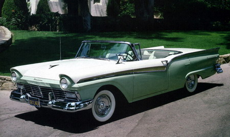 Ford Fairlane 500 Skyliner '1957